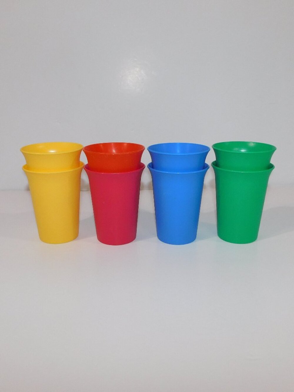 Set 8 VTG Tupperware Bell Tumbler Cups Stacking Plastic Red Blue Green yellow
